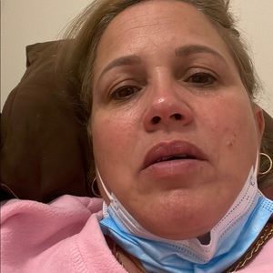 Meet your Posher, Ana lauren